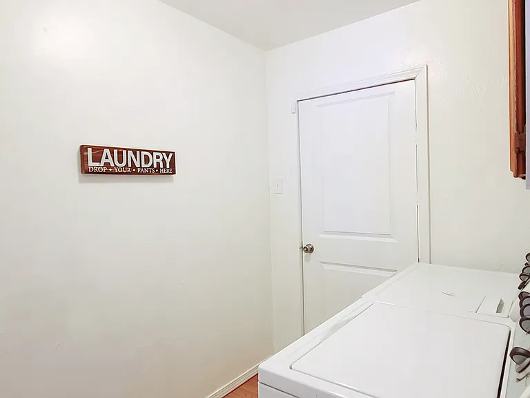 3512 N Holman Ct — Photo 40