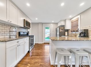 36 Greenwich St, Ludlow, MA 01056