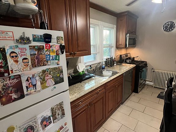 2nd image of 28 Dell St #1-L