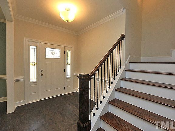 5th image of 733 E Ivy Valley Dr