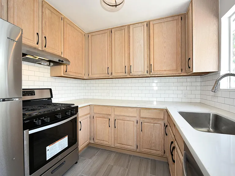 2427 Centinela Ave #G — Photo 6