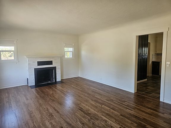 5th image of 113 Central St
