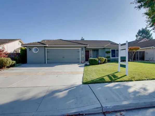 2171 Calistoga Dr, Hollister, CA 95023