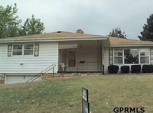 7214 Northridge Dr, Omaha, NE 68112