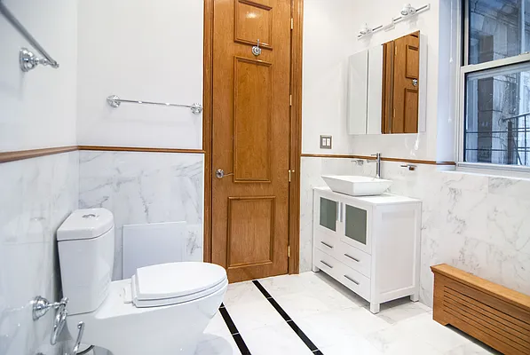 Rented by WAM Partners - William Moses Co. | media 85