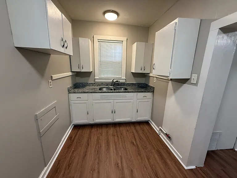 1195 Dorothy Pl #B — Photo 11