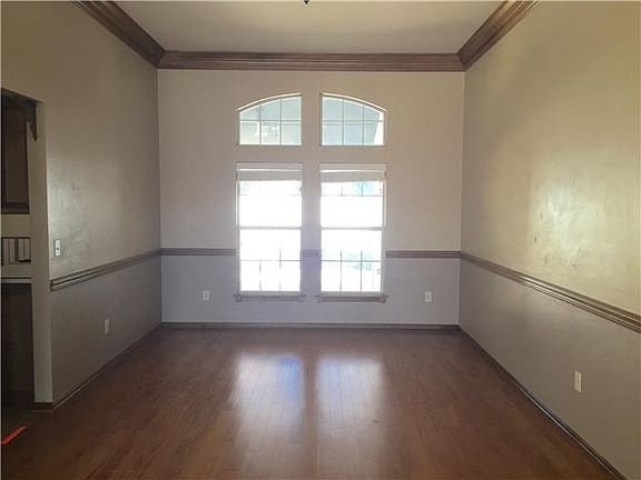 3rd image of 2941 SW 125th St