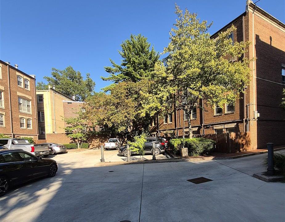 1st image of 252 Maryland Ave NE #17