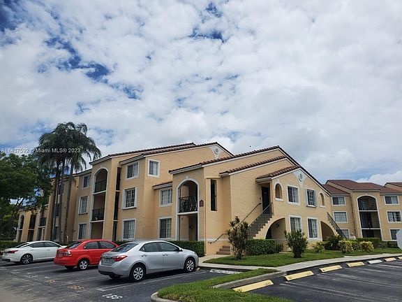 2nd image of 1701 Village Blvd APT 108
