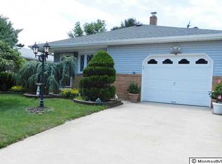 121 Biabou Dr, Toms River, NJ 08757
