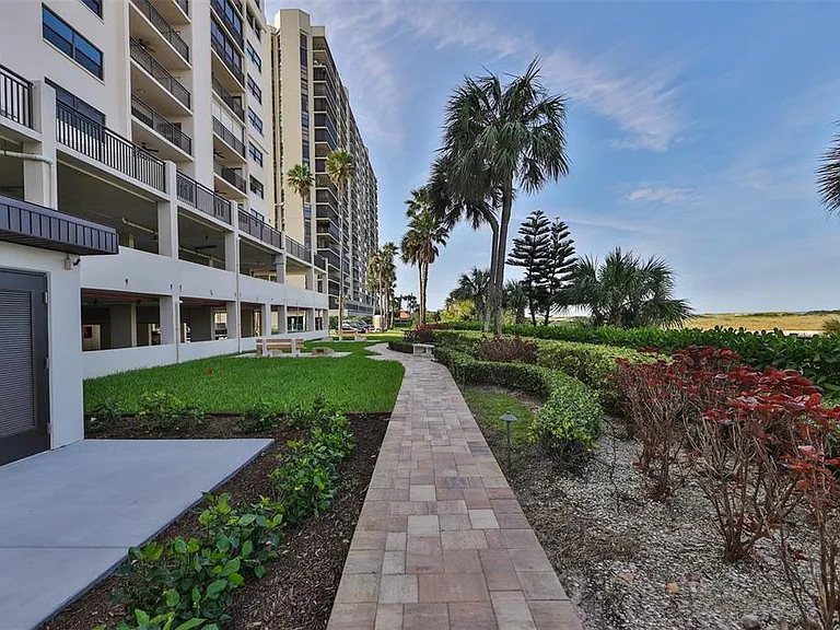 1270 Gulf Blvd #1706 — Photo 33