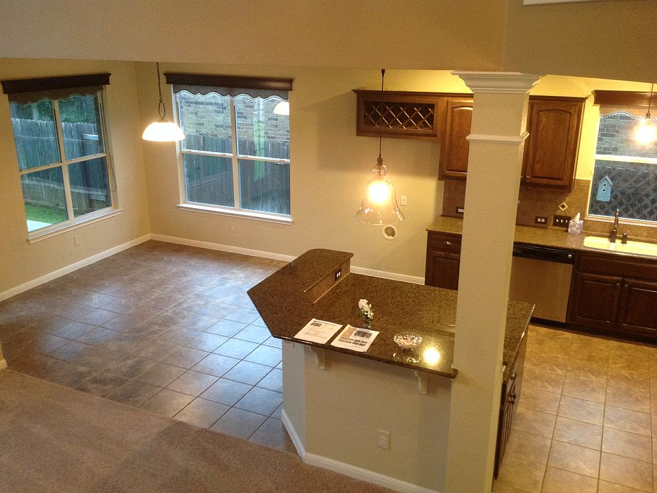 Bright breakfast area