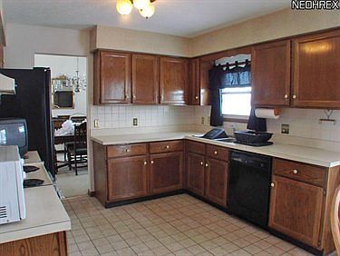 5th image of 11515 Peach Tree Dr