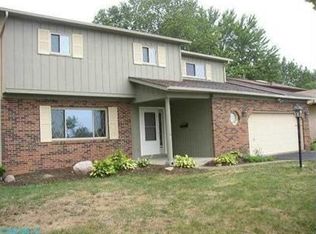 6045 Beechcroft Rd, Columbus, OH 43229