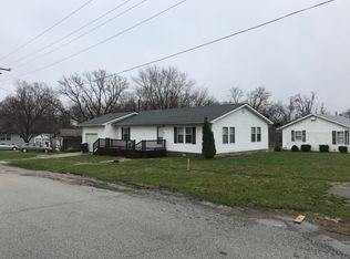 100 E Cooper St, Madison, MO 65263