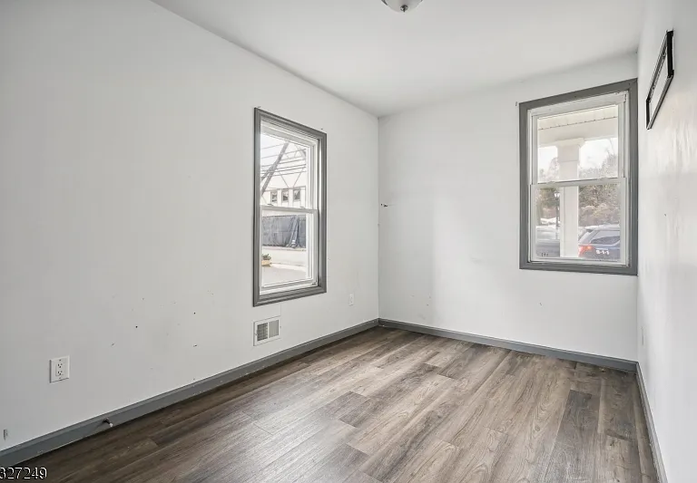 143 Valley Rd #1R — Photo 9