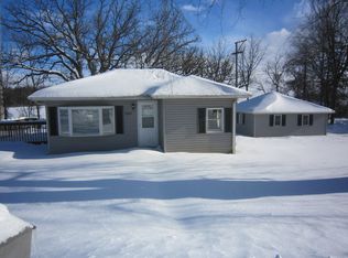 5302 Stillwell Dr, Wonder Lake, IL 60097