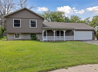 1340 38th Street Pl, Marion, IA 52302