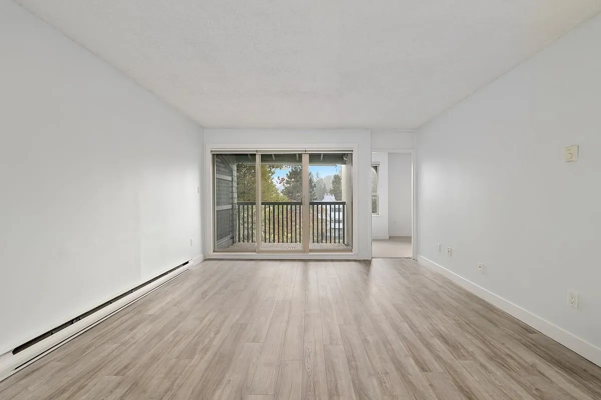 2 bed, 769 sqft, $2,450 — Photo 3