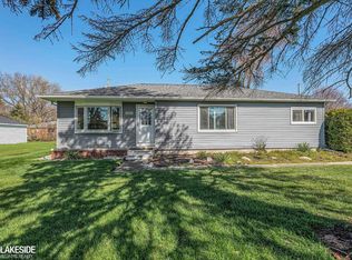 29385 Grandview St, Harrison Township, MI 48045