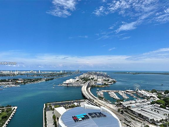 3rd image of 888 Biscayne Blvd APT 4803