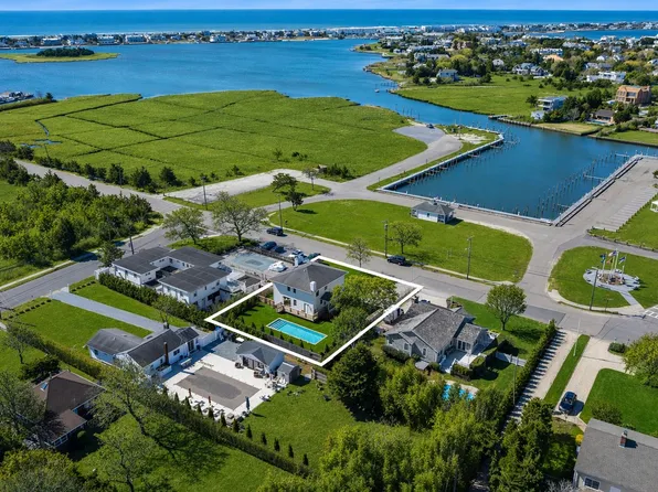 54 Library Ave, Westhampton Beach, NY 11978