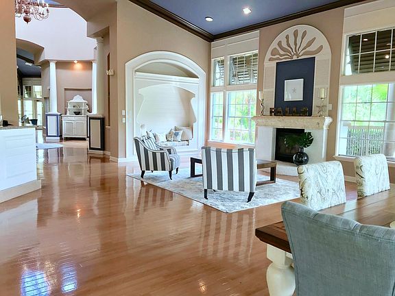 5th image of 8414 Lucuya Way Unit 302