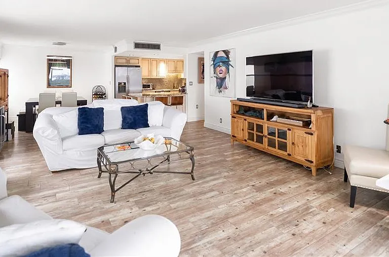 1750 Benjamin Franklin Dr #6G — Photo 32