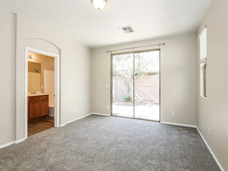 4344 Desert Home Ave — Photo 9