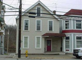 242 Main St, Claysville, PA 15323