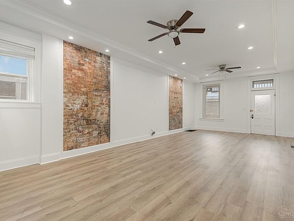 4th image of 3920 S Ludlow Ave