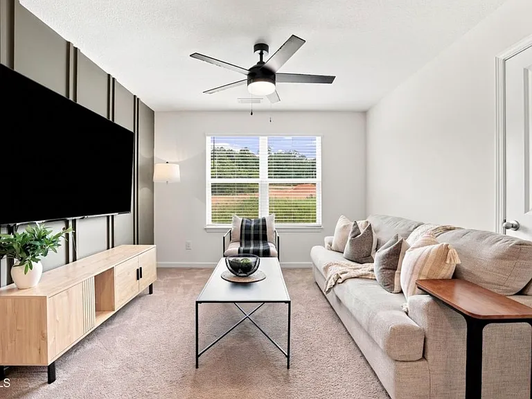 1041 Persimmon Ln — Photo 14