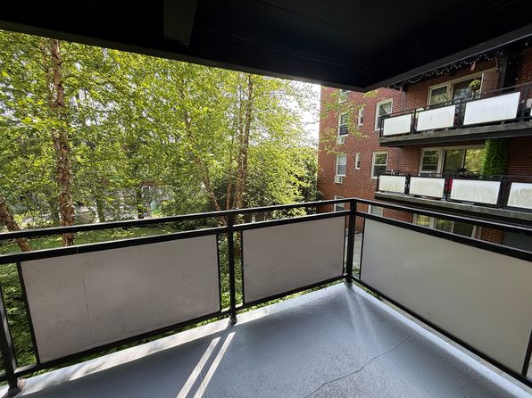 16-66 Bell Blvd #209