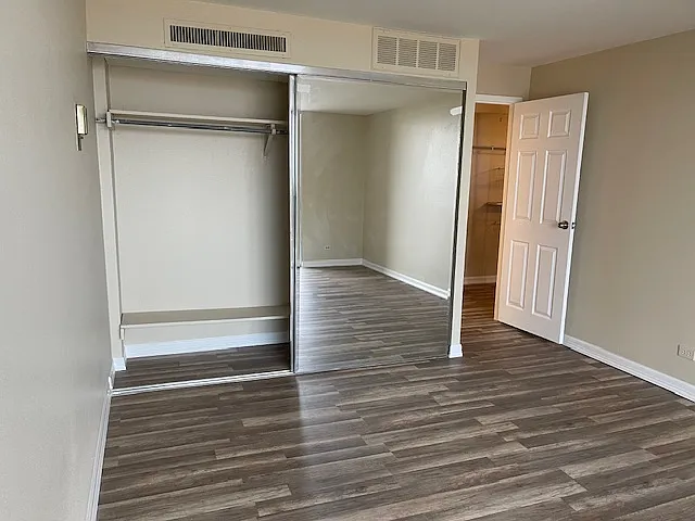 7039 San Pedro Ave — Photo 4