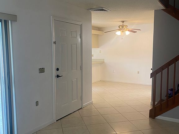 4th image of 222 Live Oak Ln