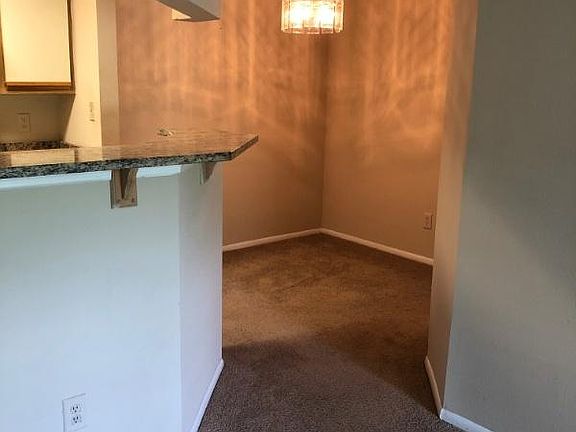 4th image of 199 Afton Sq Unit 305