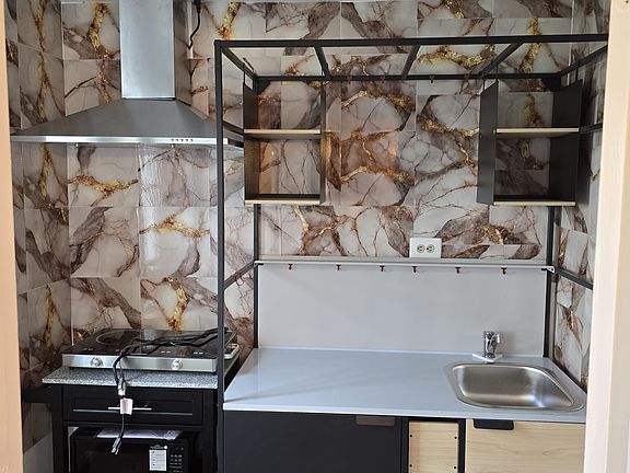 4th image of 8604 Briarwood Ct