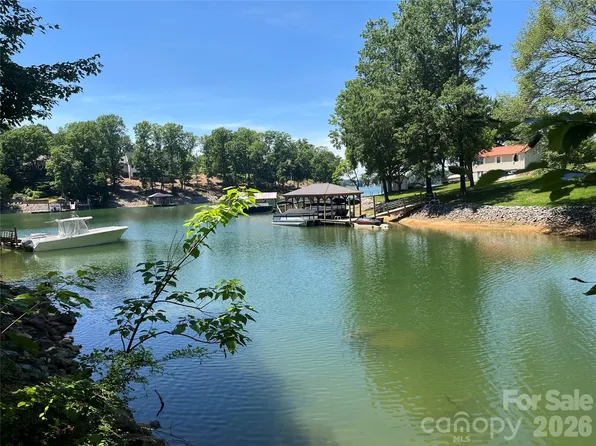 120 Sawyer Ln, Mooresville, NC 28117