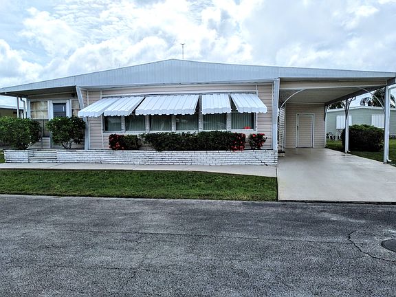 2nd image of 617 Plaza Del Sol