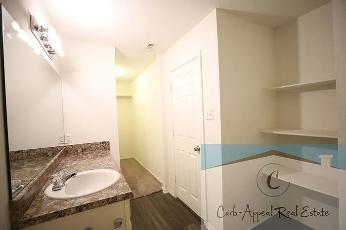 3718 Churchill Dr — Photo 16