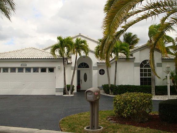 5th image of 4270 Camrose Ln