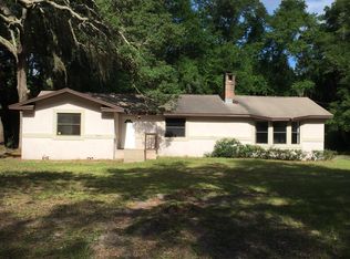 105 Shady Oak Dr, Satsuma, FL 32189