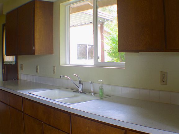 5th image of 6786 Laurelhurst Dr NW