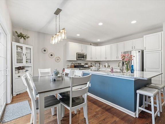 2nd image of 45 La Costa Dr