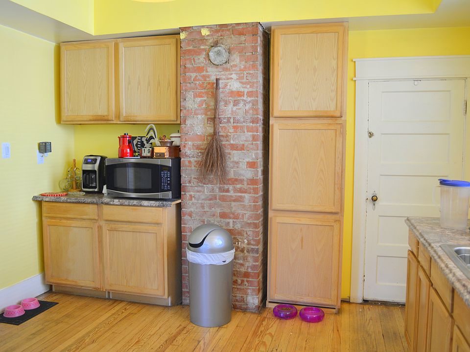 1st image of 309 E Stonewall Dr