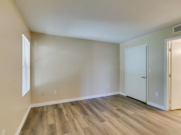 2300 Silverado Ranch Blvd #1016 — Photo 35
