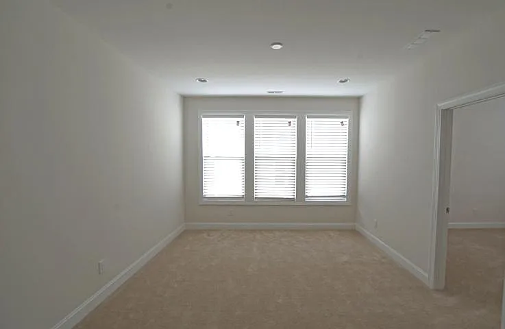 332 Rapport Dr — Photo 11