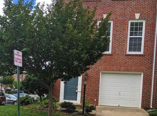 8901 Singleleaf Cir, Lorton, VA 22079