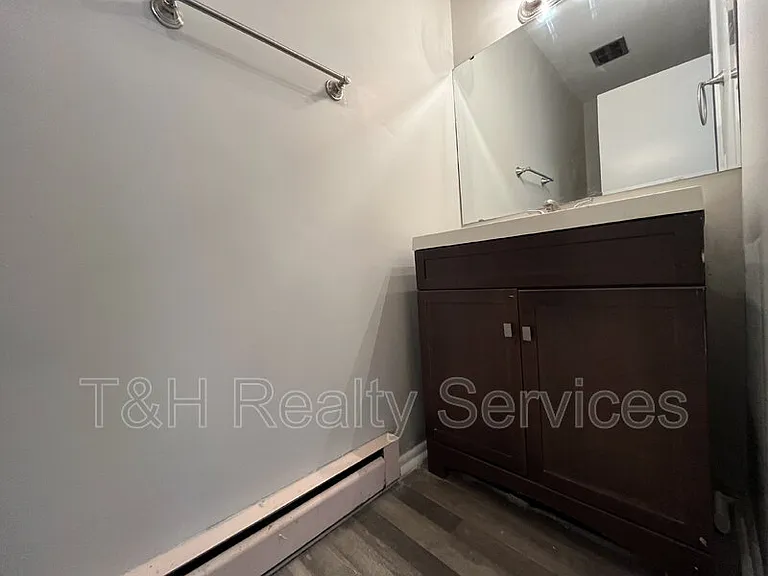 724 Southfield Ct — Photo 13