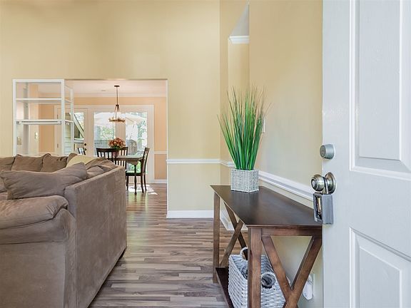 3rd image of 500 W Woodcroft Pkwy APT 6C